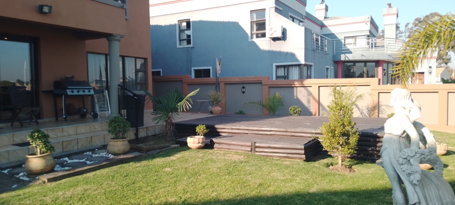 4 Bedroom Property for Sale in Helderwyk Gauteng