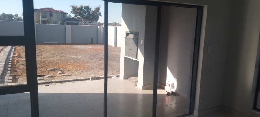 4 Bedroom Property for Sale in Helderwyk Gauteng