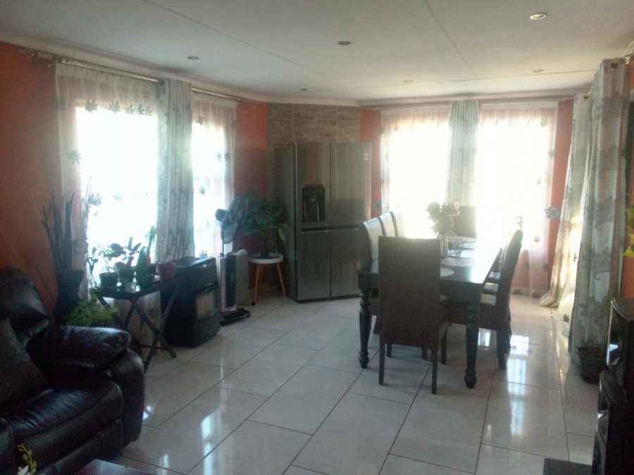 3 Bedroom Property for Sale in Geluksdal Gauteng