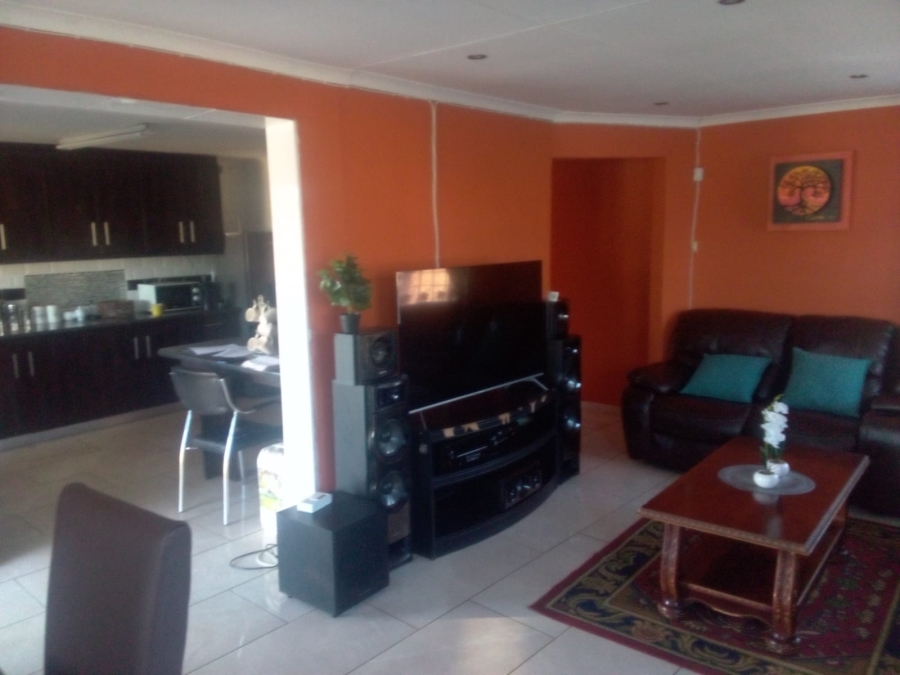 3 Bedroom Property for Sale in Geluksdal Gauteng