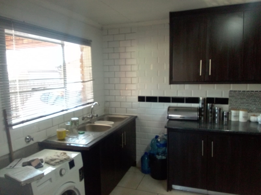 3 Bedroom Property for Sale in Geluksdal Gauteng