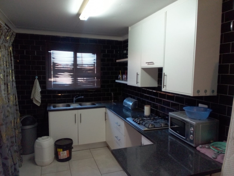 3 Bedroom Property for Sale in Geluksdal Gauteng