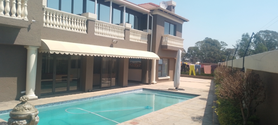 5 Bedroom Property for Sale in Helderwyk Gauteng