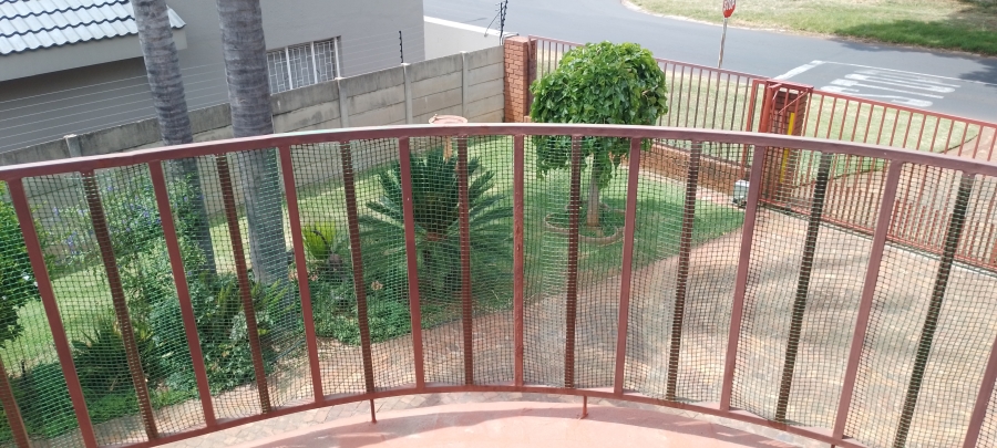 7 Bedroom Property for Sale in Sunair Park Gauteng