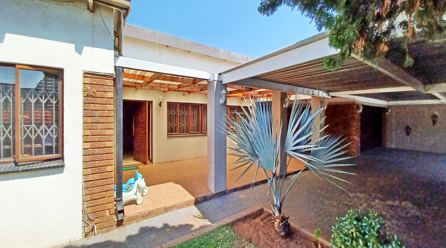 3 Bedroom Property for Sale in Vanderbijlpark SE 6 Gauteng