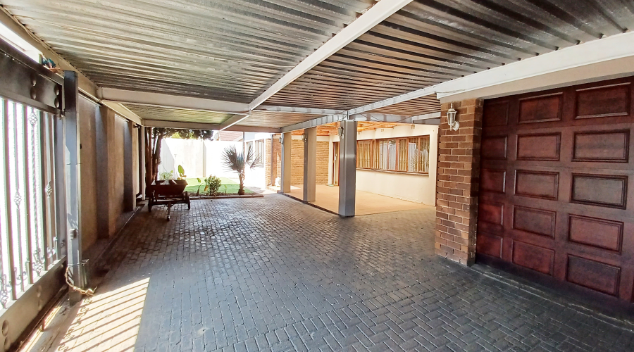 3 Bedroom Property for Sale in Vanderbijlpark SE 6 Gauteng