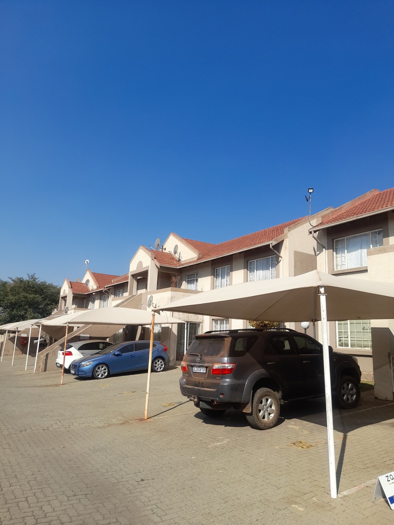 2 Bedroom Property for Sale in Rewlatch Gauteng