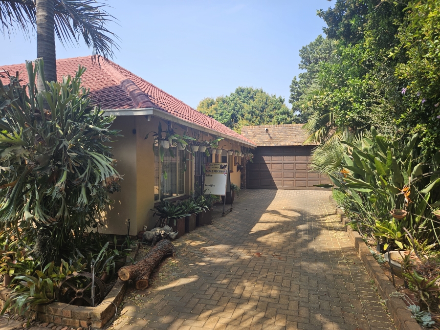 4 Bedroom Property for Sale in Magalieskruin Gauteng