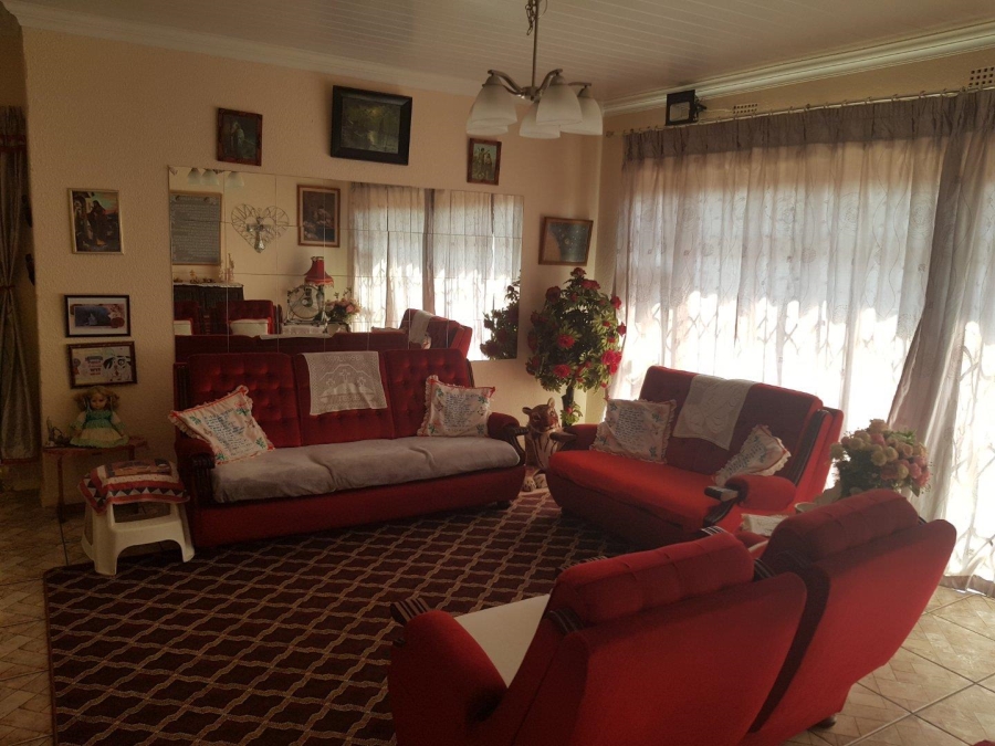 3 Bedroom Property for Sale in Falcon Ridge Gauteng