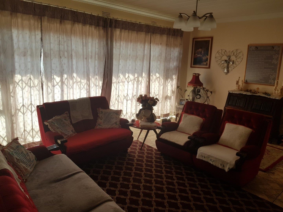 3 Bedroom Property for Sale in Falcon Ridge Gauteng