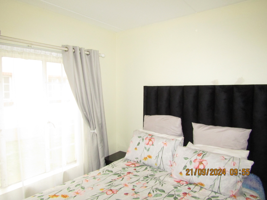 2 Bedroom Property for Sale in Buccleuch Gauteng