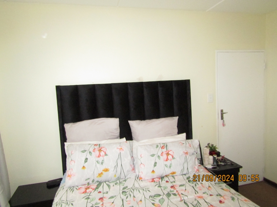 2 Bedroom Property for Sale in Buccleuch Gauteng