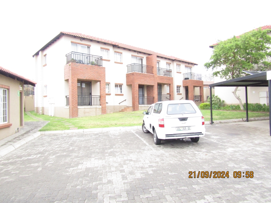 2 Bedroom Property for Sale in Buccleuch Gauteng