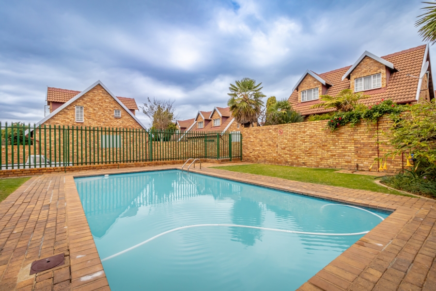 3 Bedroom Property for Sale in Bromhof Gauteng