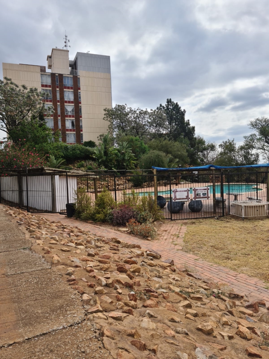 3 Bedroom Property for Sale in La Montagne Gauteng