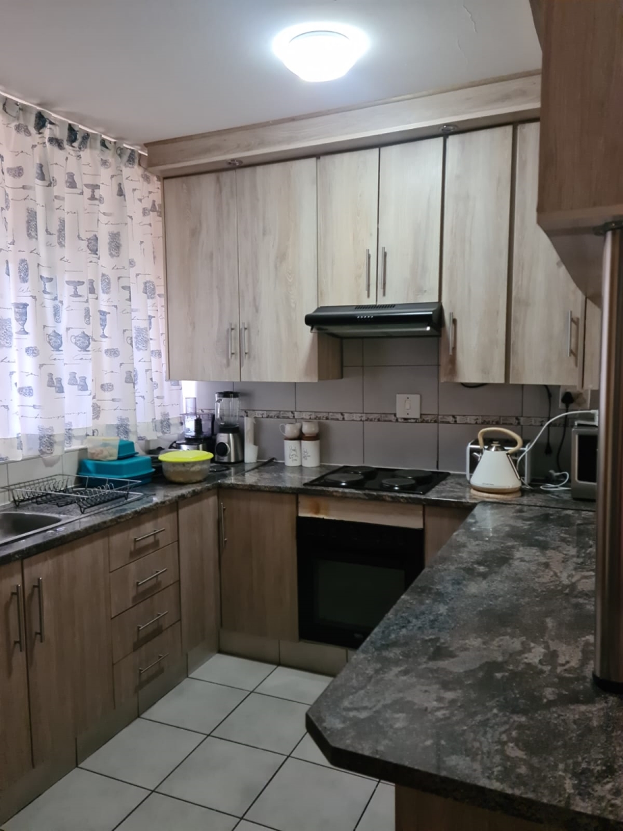 3 Bedroom Property for Sale in La Montagne Gauteng