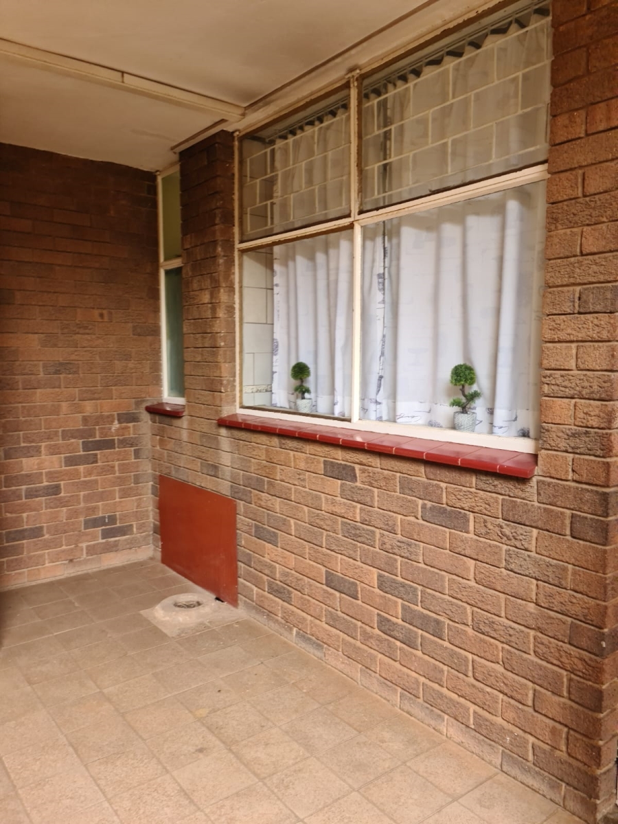 3 Bedroom Property for Sale in La Montagne Gauteng