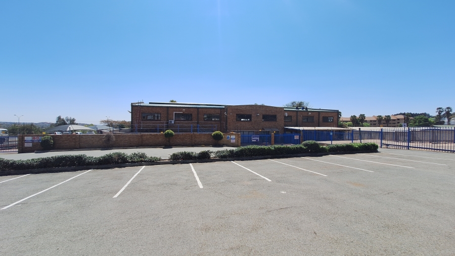 To Let commercial Property for Rent in Princess A H Gauteng