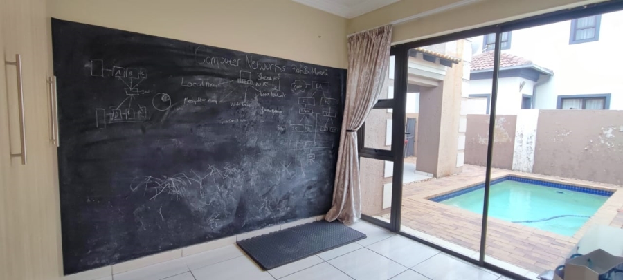 4 Bedroom Property for Sale in The Reeds Gauteng