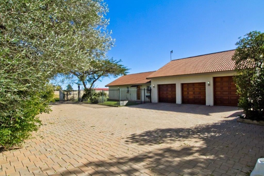 10 Bedroom Property for Sale in Elandsvlei Gauteng