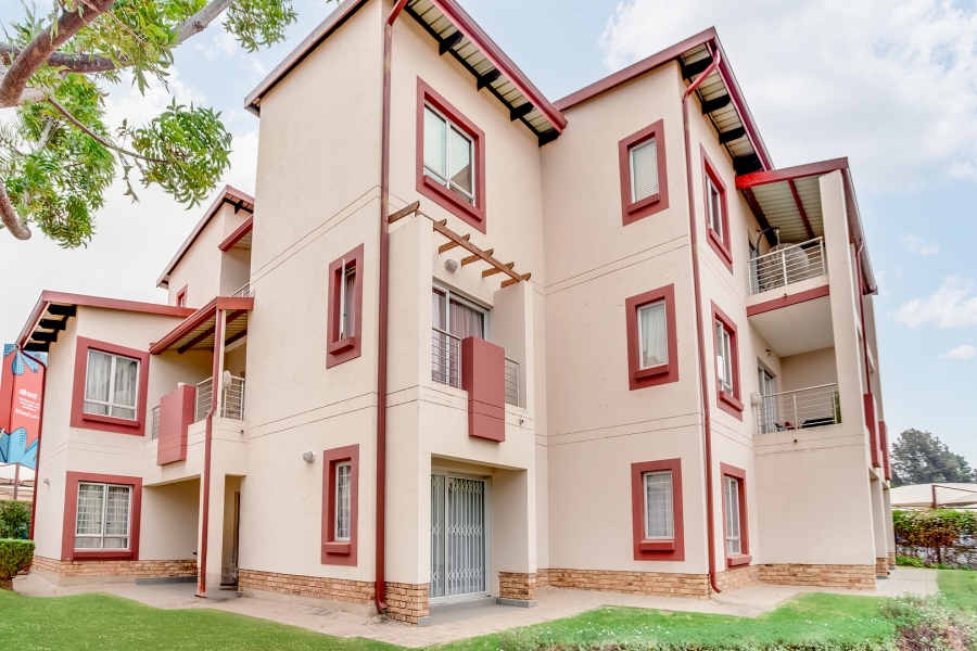 2 Bedroom Property for Sale in Magaliessig Gauteng