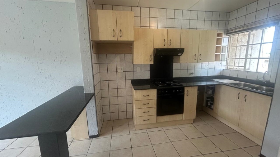 2 Bedroom Property for Sale in Bartlett Gauteng