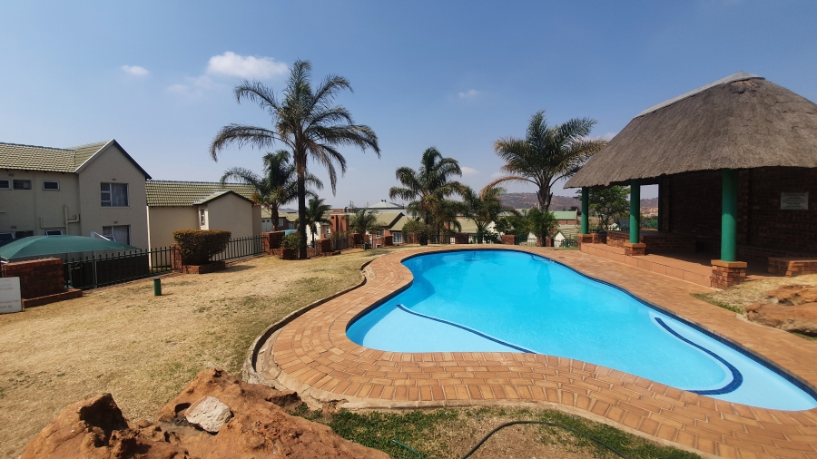 To Let 3 Bedroom Property for Rent in Winchester Hills Gauteng