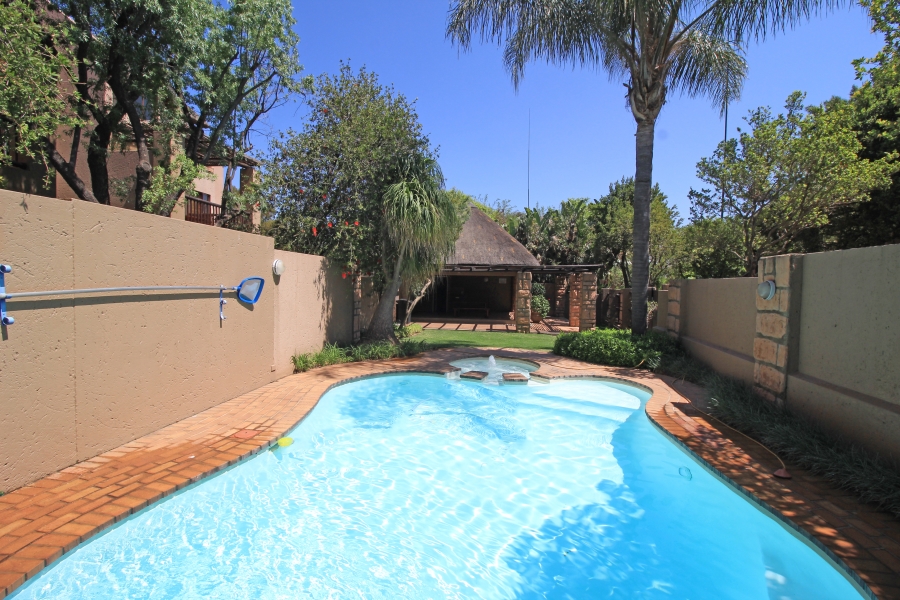 2 Bedroom Property for Sale in Sunninghill Gauteng