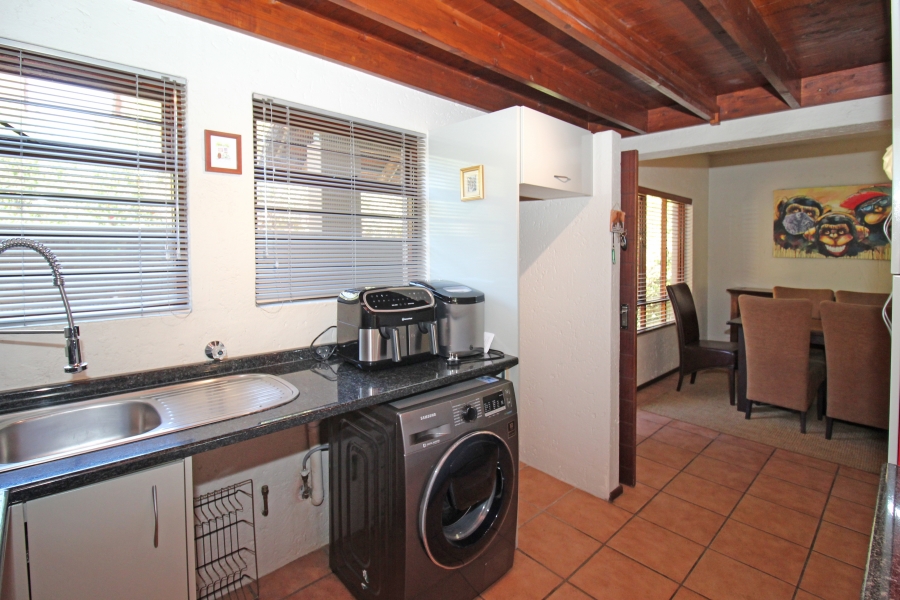 2 Bedroom Property for Sale in Sunninghill Gauteng