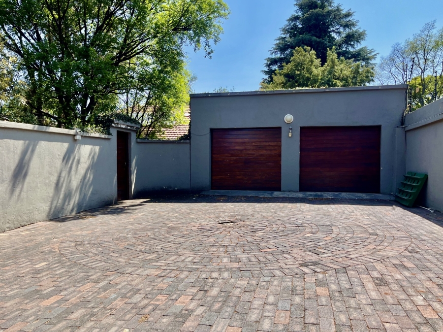 To Let 3 Bedroom Property for Rent in Linden Gauteng