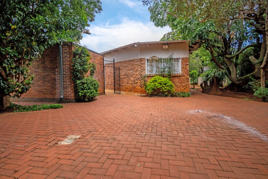 4 Bedroom Property for Sale in Franklin Roosevelt Park Gauteng