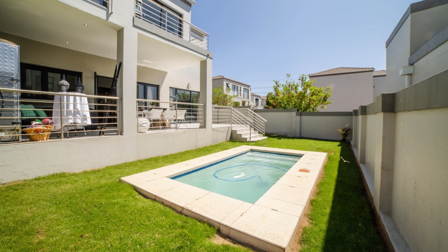 3 Bedroom Property for Sale in Lonehill Gauteng