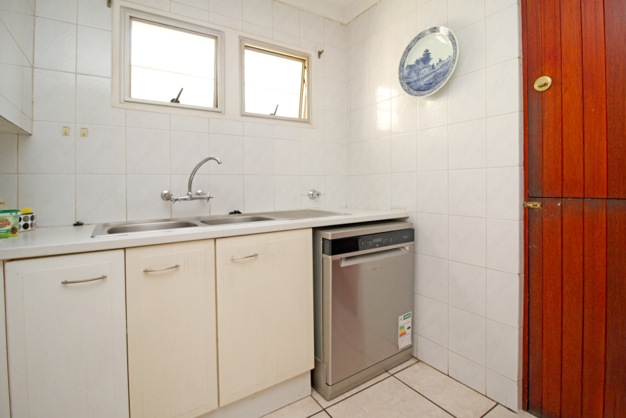 3 Bedroom Property for Sale in Orange Grove Gauteng