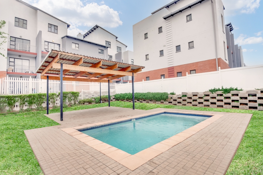 2 Bedroom Property for Sale in Barbeque Downs Gauteng