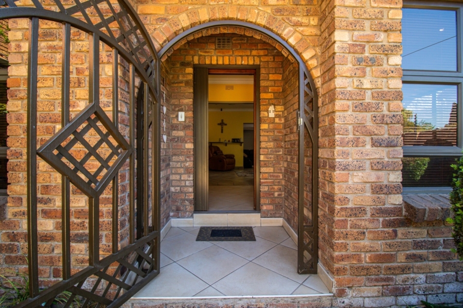 3 Bedroom Property for Sale in Sunward Park Gauteng
