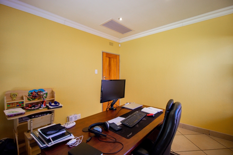 3 Bedroom Property for Sale in Sunward Park Gauteng