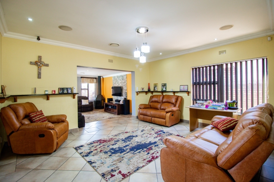 3 Bedroom Property for Sale in Sunward Park Gauteng
