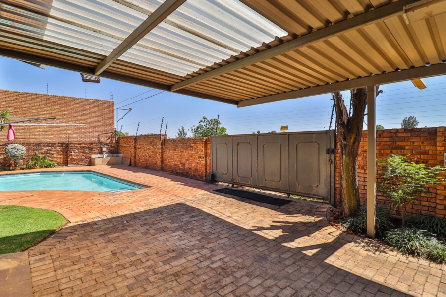 3 Bedroom Property for Sale in Sunward Park Gauteng
