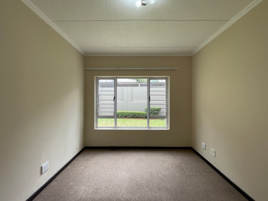 1 Bedroom Property for Sale in Bryanston Gauteng