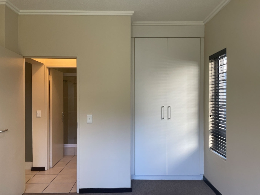 1 Bedroom Property for Sale in Bryanston Gauteng