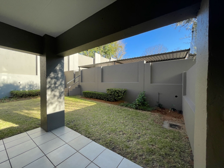 1 Bedroom Property for Sale in Bryanston Gauteng