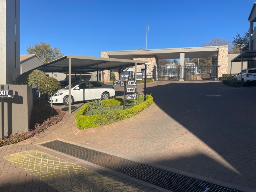 1 Bedroom Property for Sale in Bryanston Gauteng