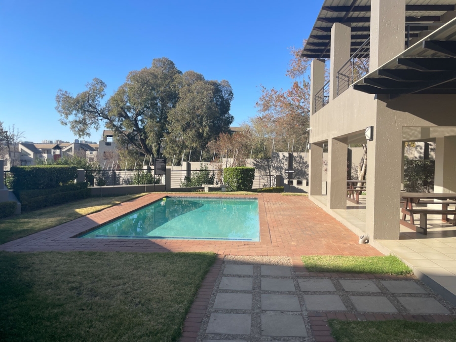 1 Bedroom Property for Sale in Bryanston Gauteng