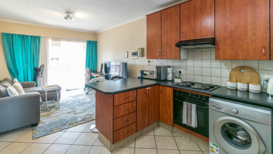 2 Bedroom Property for Sale in Vorna Valley Gauteng