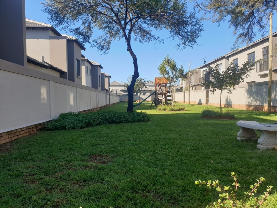 2 Bedroom Property for Sale in Montana Gauteng