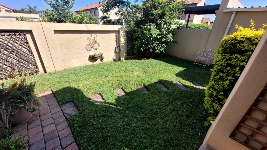 2 Bedroom Property for Sale in Annlin Gauteng