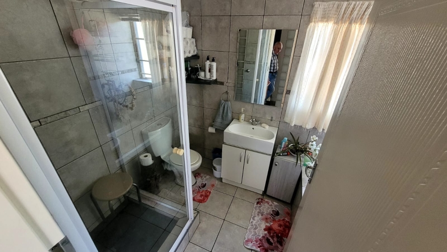 2 Bedroom Property for Sale in Annlin Gauteng