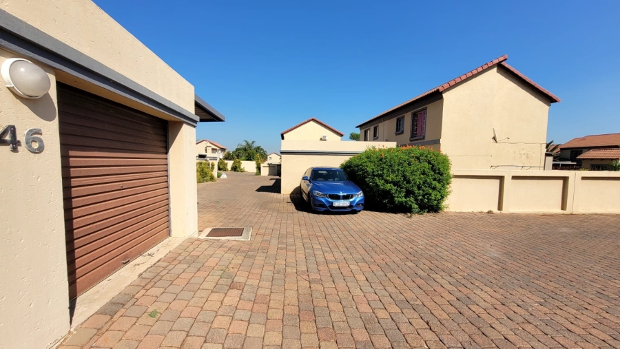 2 Bedroom Property for Sale in Annlin Gauteng