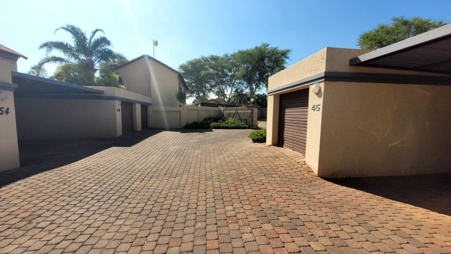 2 Bedroom Property for Sale in Annlin Gauteng