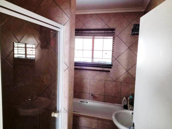 2 Bedroom Property for Sale in Amberfield Gauteng